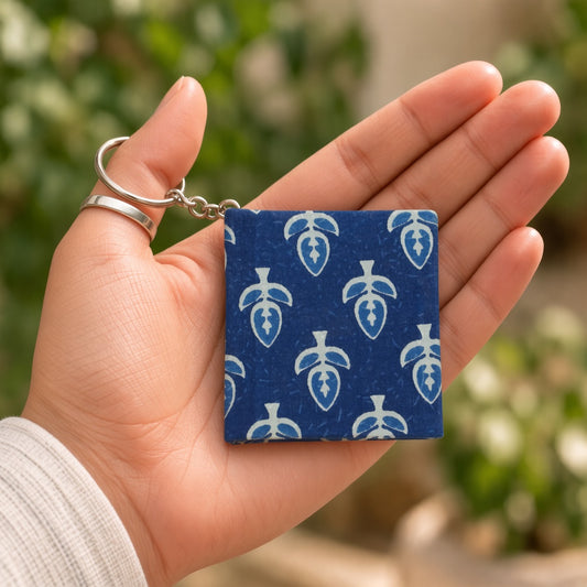Blue Leaf keychain diary in hand