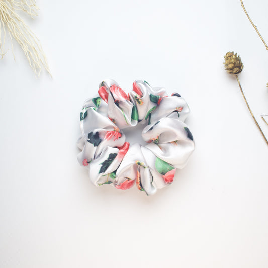 White Floral scrunchie product view